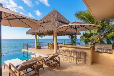 Luxury Villa Photo #5