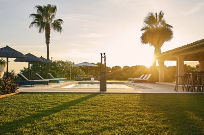 Luxury Villa Photo #3