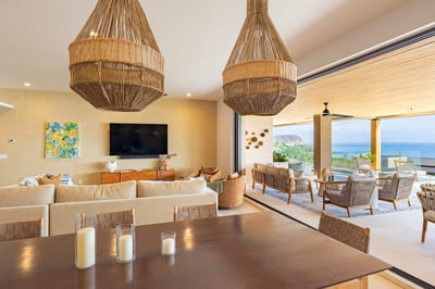 Luxury Villa Photo #7