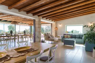 Luxury Villa Photo #16