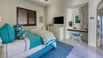 Luxury Villa Photo #49