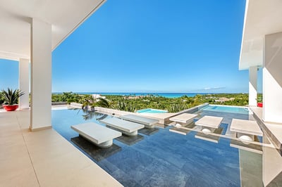 Luxury Villa Photo #7