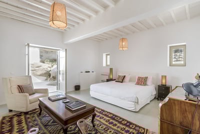 Luxury Villa Photo #30