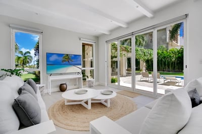 Luxury Villa Photo #22