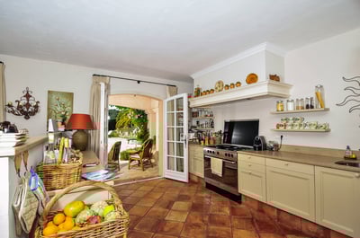 Luxury Villa Photo #7