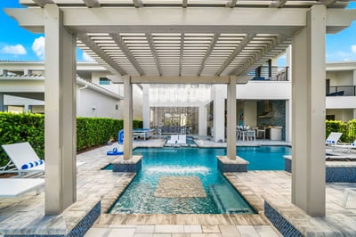 Luxury Villa Photo #5