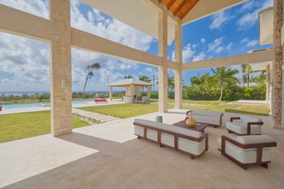 Luxury Villa Photo #8