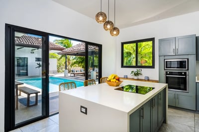 Luxury Villa Photo #13