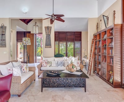 Luxury Villa Photo #14
