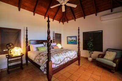Luxury Villa Photo #52