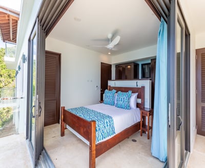 Luxury Villa Photo #41