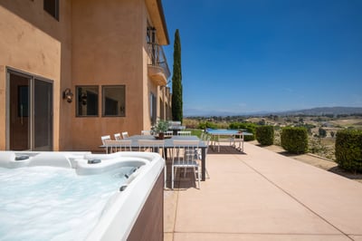 Luxury Villa Photo #6