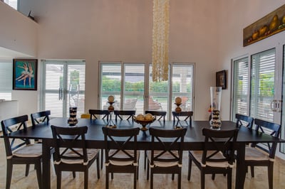 Luxury Villa Photo #16