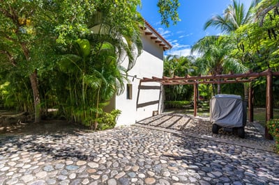Luxury Villa Photo #27