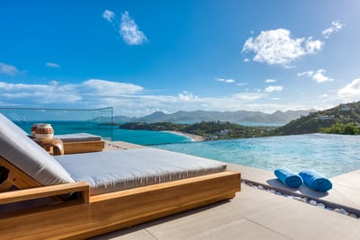 Luxury Villa Photo #12