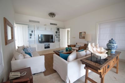 Luxury Villa Photo #17