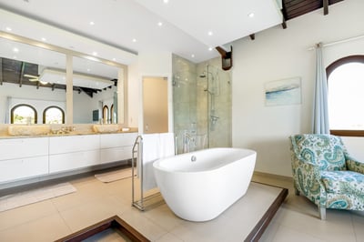 Luxury Villa Photo #21