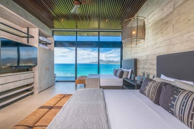 Luxury Villa Photo #48