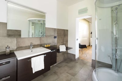 Luxury Villa Photo #43