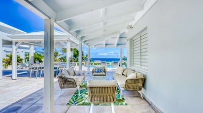 Luxury Villa Photo #11