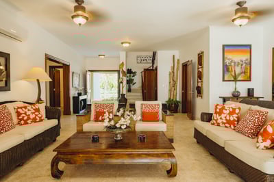 Luxury Villa Photo #13
