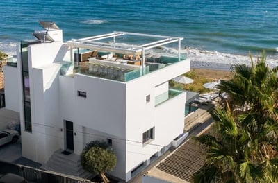 Luxury Villa Photo #3
