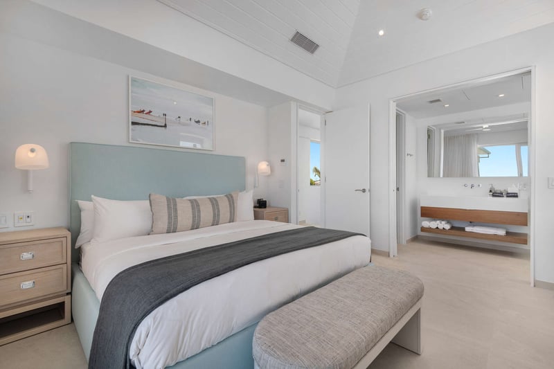 Beach Enclave Grace Bay 5 BDM Beachfront Villa