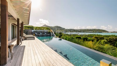 Luxury Villa Photo #17