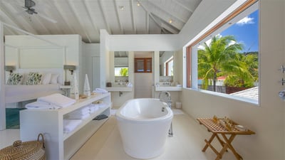 Luxury Villa Photo #47