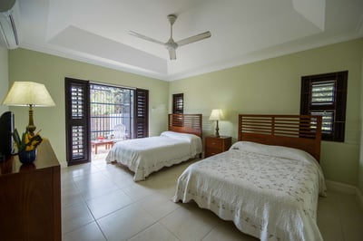 Luxury Villa Photo #20