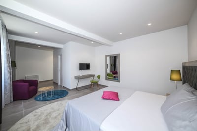 Luxury Villa Photo #27