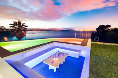 Luxury Villa Photo #9