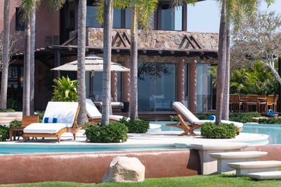 Luxury Villa Photo #15