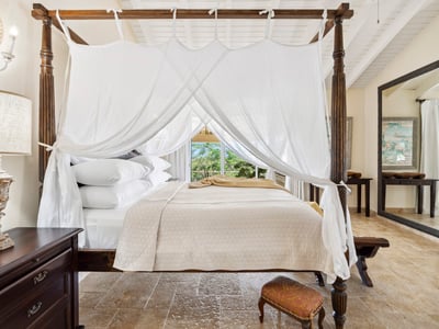 Luxury Villa Photo #34
