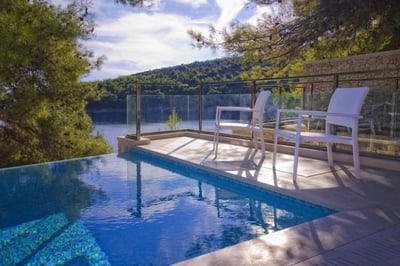Luxury Villa Photo #8