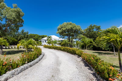 Luxury Villa Photo #11