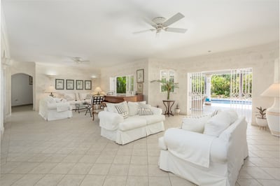 Luxury Villa Photo #16
