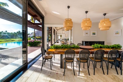 Luxury Villa Photo #11