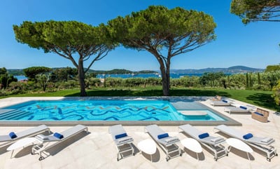 Luxury Villa Photo #2