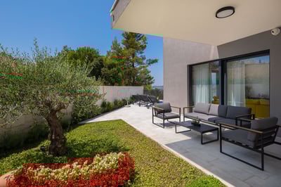 Luxury Villa Photo #30