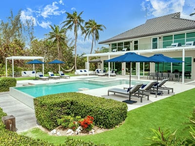 Luxury Villa Photo #2
