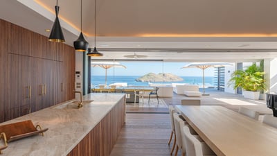 Luxury Villa Photo #27