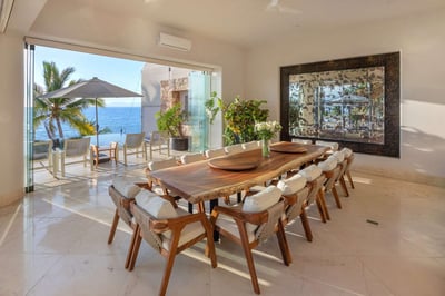 Luxury Villa Photo #20