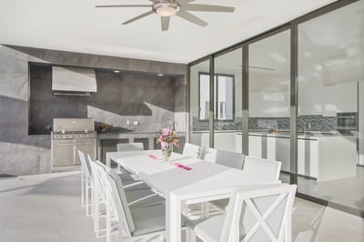 Luxury Villa Photo #11