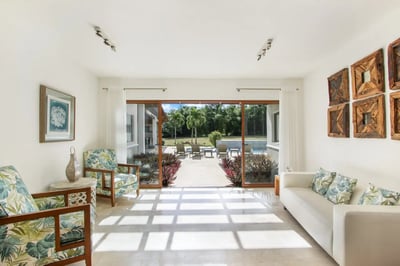 Luxury Villa Photo #26
