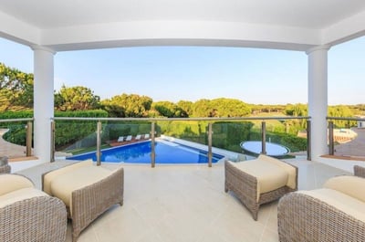 Luxury Villa Photo #25