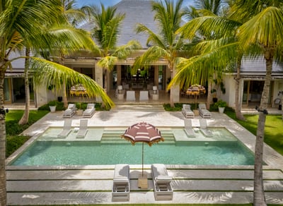 Luxury Villa Photo #6