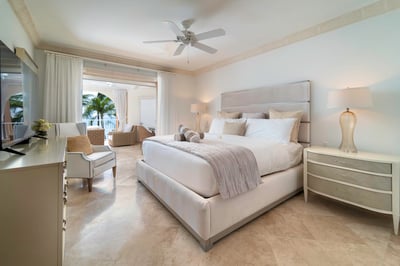Luxury Villa Photo #7