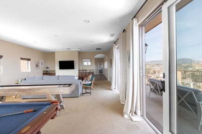 Luxury Villa Photo #30