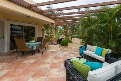 Luxury Villa Photo #4